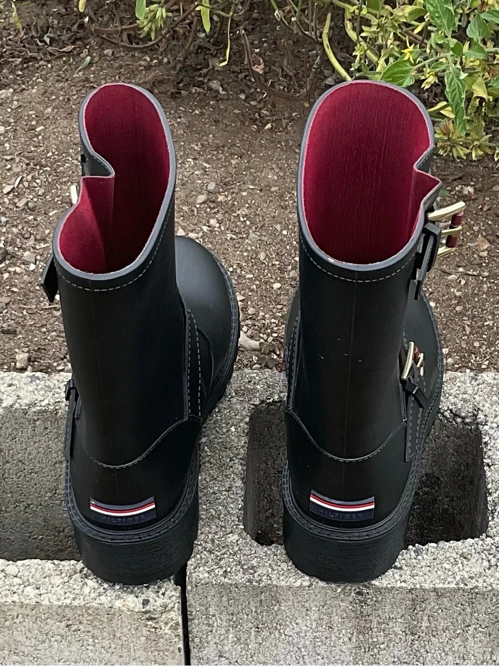 Tommy Hilfiger Black Rain Boots Women’s Size 10 M Buckle Mid Calf